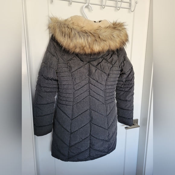 Winter jacket size small - Picture 2 of 4